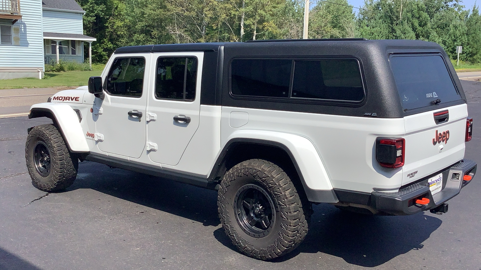 2023 Jeep Gladiator Mojave 2