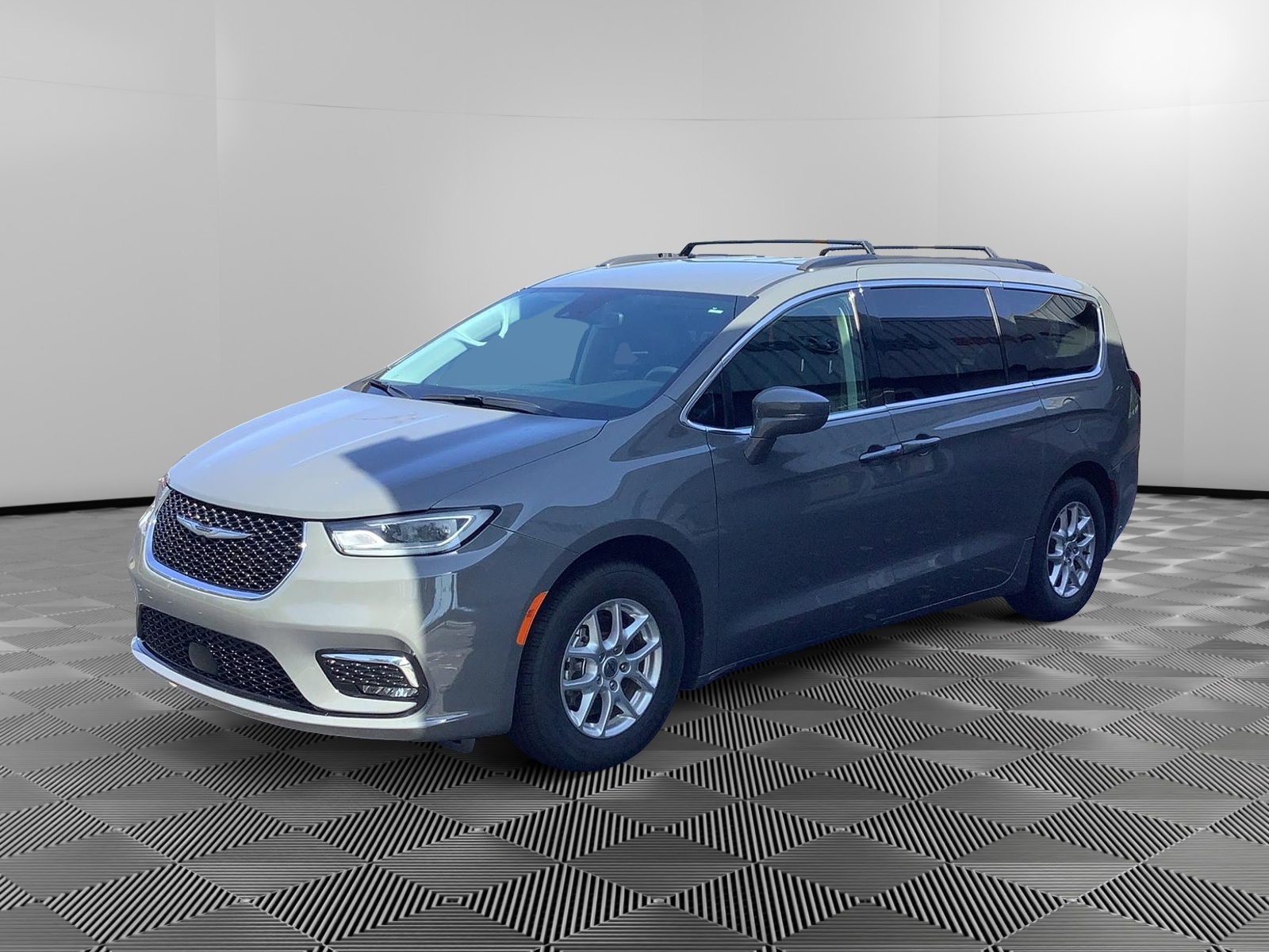 2022 Chrysler Pacifica Touring L 1