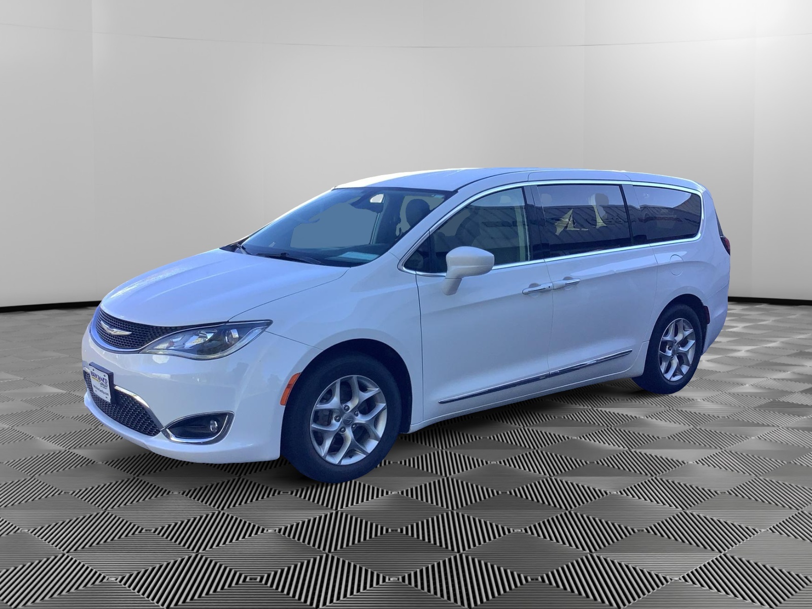 2019 Chrysler Pacifica Touring Plus 1