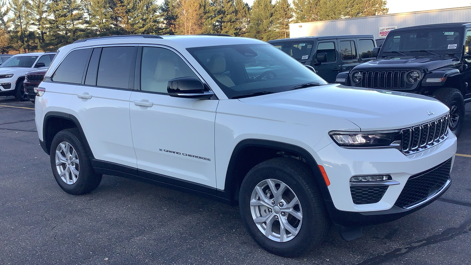 2023 Jeep Grand Cherokee Limited 6