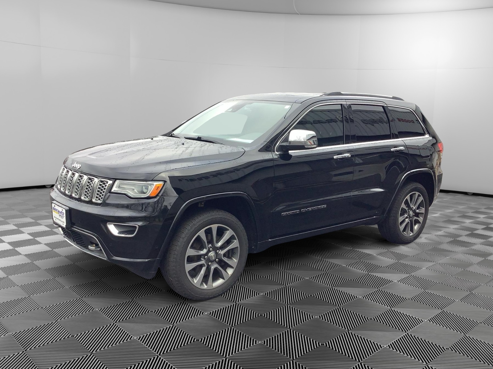 2017 Jeep Grand Cherokee Overland 1