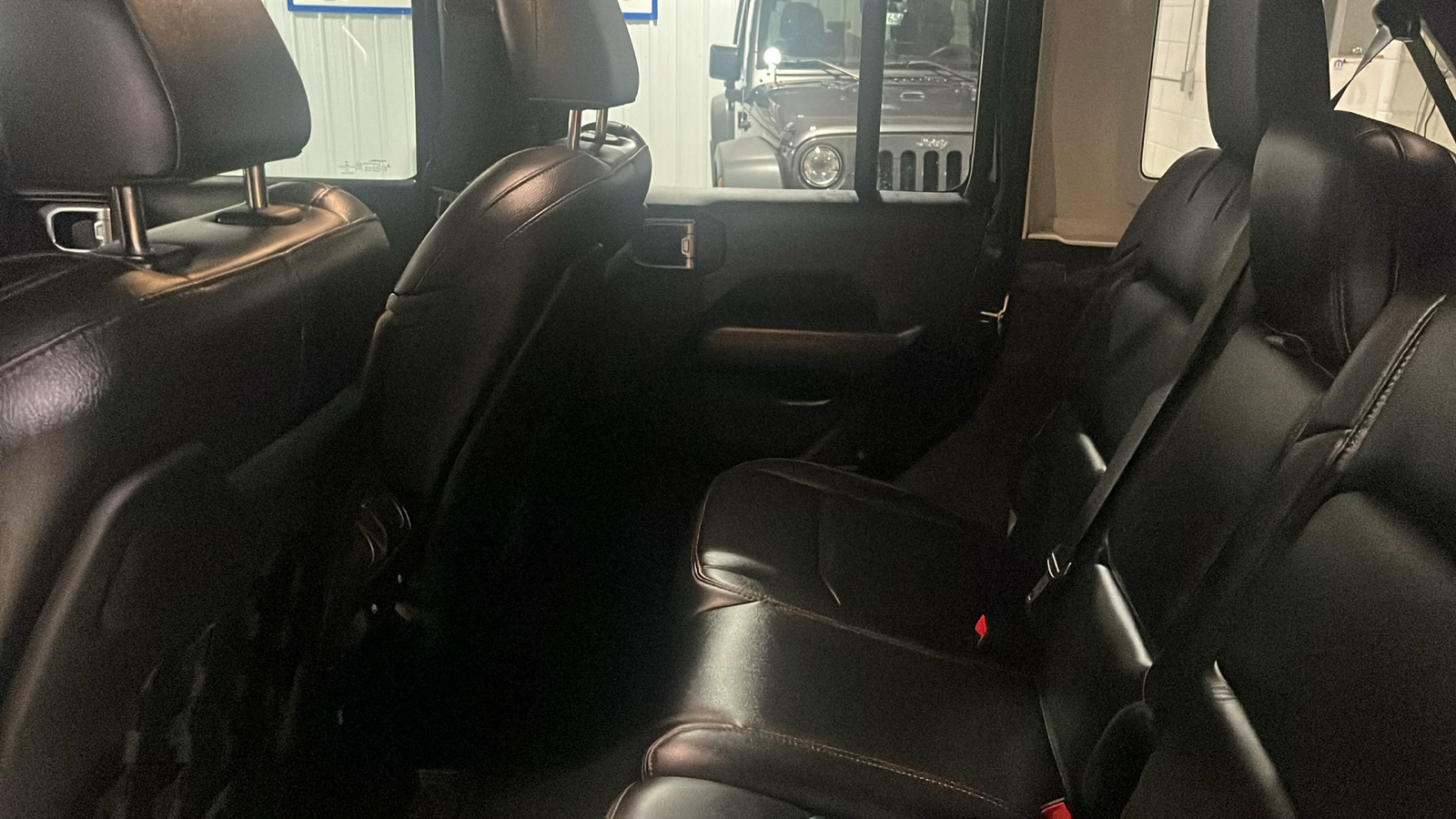 2019 Jeep Wrangler Unlimited Rubicon 19