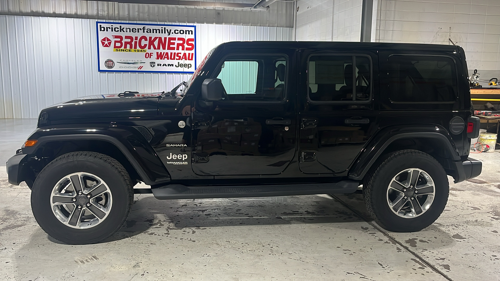 2019 Jeep Wrangler Unlimited Sahara 2