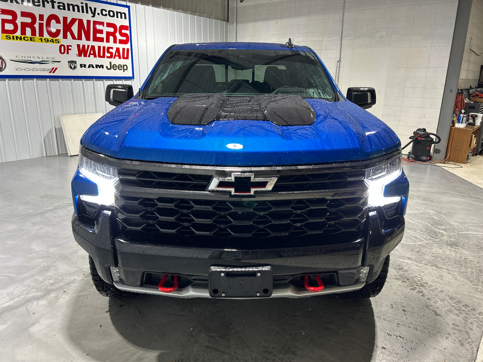 2023 Chevrolet Silverado ZR2 8