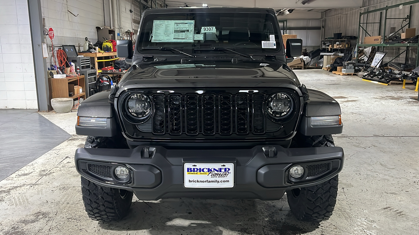 2024 JEEP Gladiator Sport 8