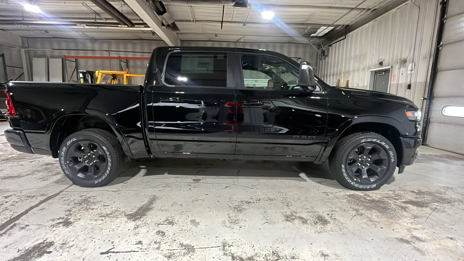 2025 RAM 1500 Big Horn/Lone Star 6