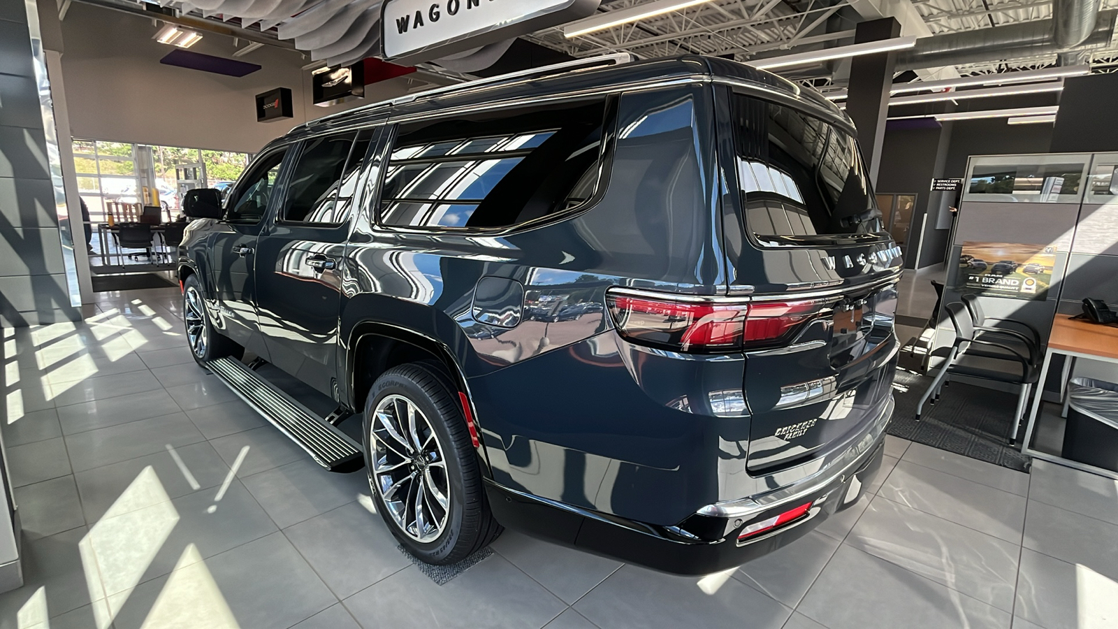 2024 Jeep Wagoneer L Series III 2