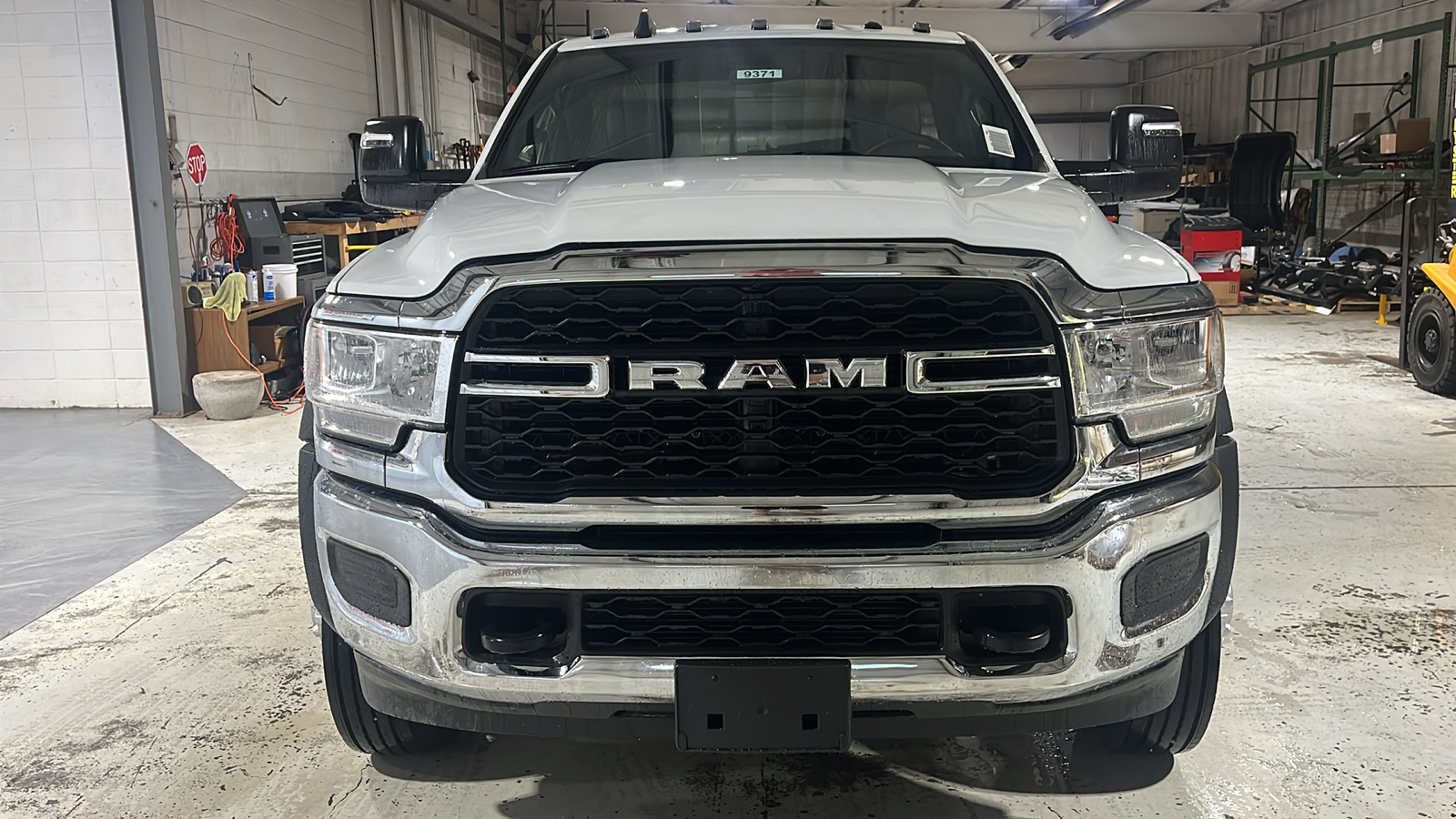 2024 RAM 5500HD Tradesman 8