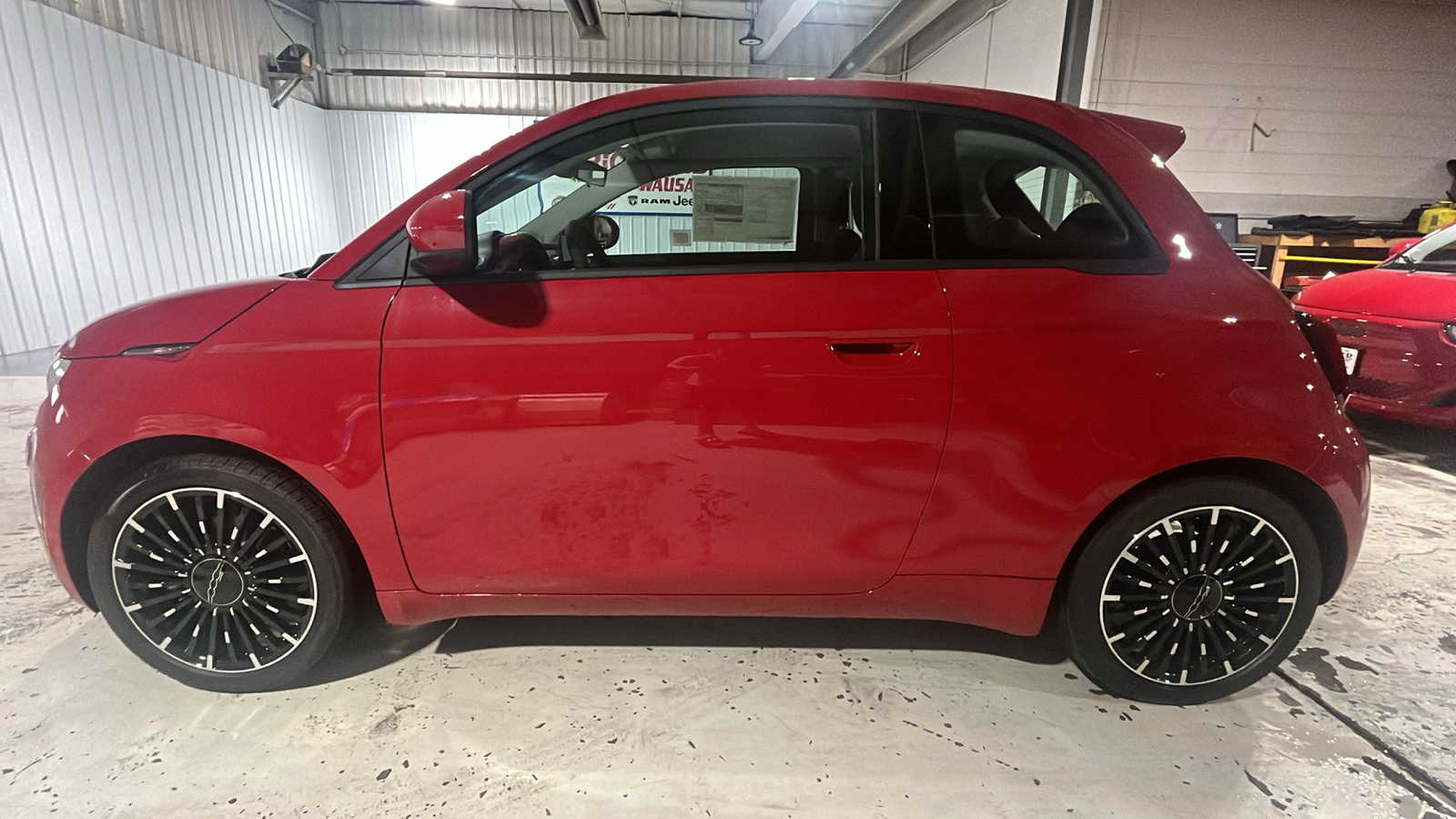 2024 FIAT 500e Battery Electric 2