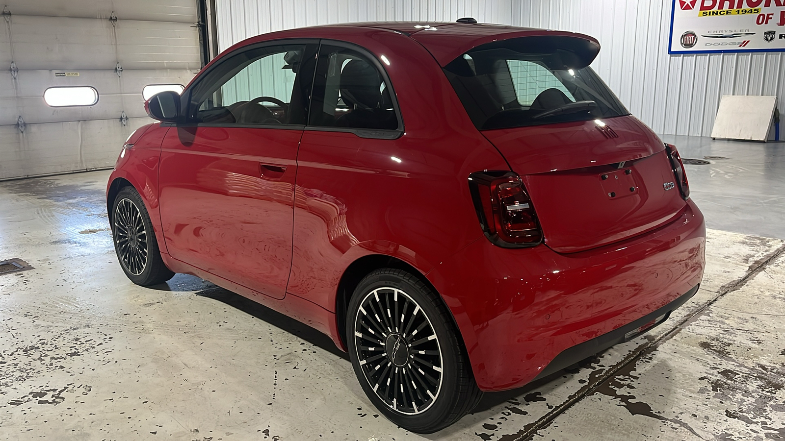 2024 FIAT 500e Battery Electric 3