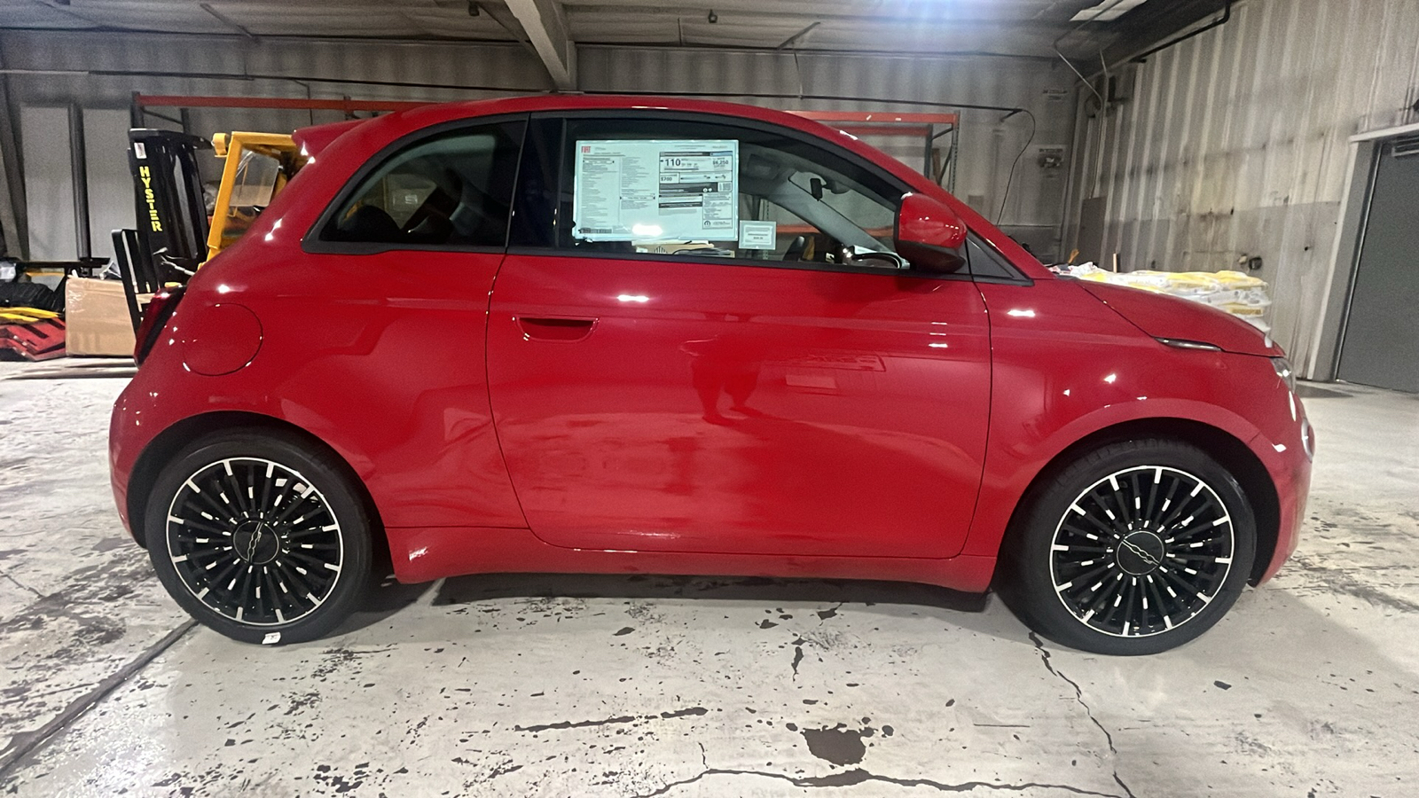 2024 FIAT 500e Battery Electric 6