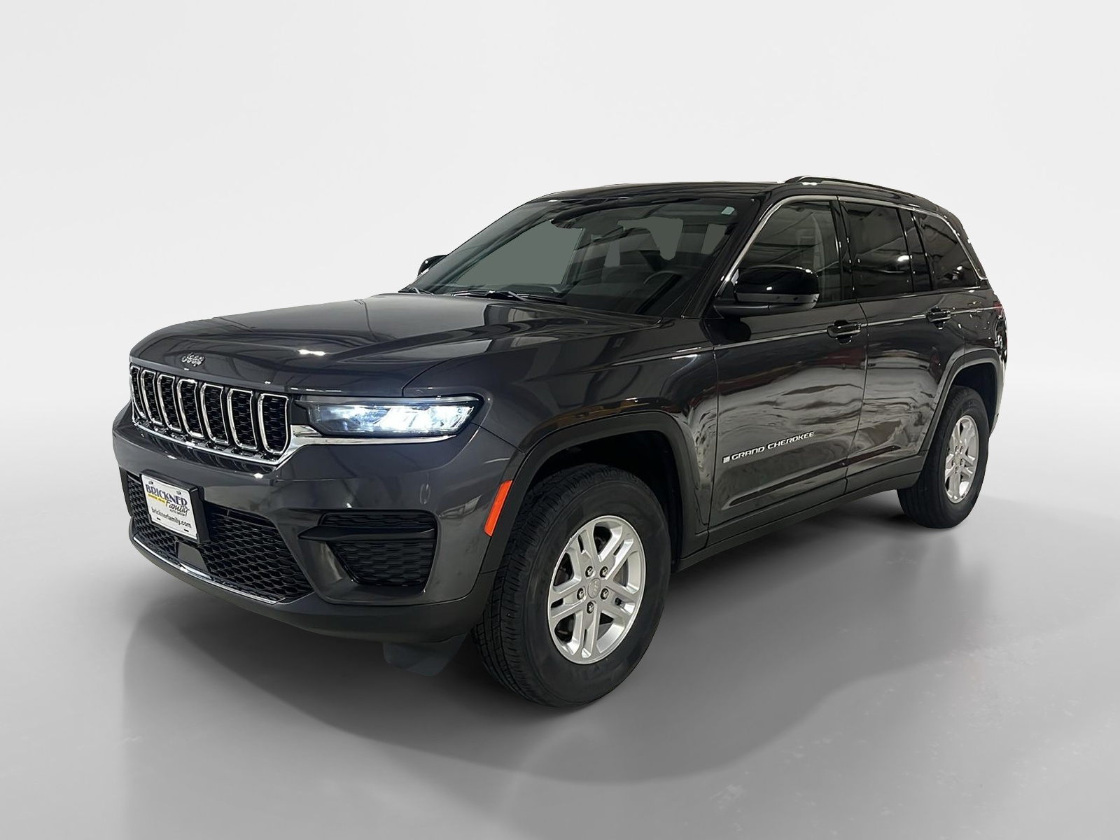 2022 Jeep Grand Cherokee Laredo 1