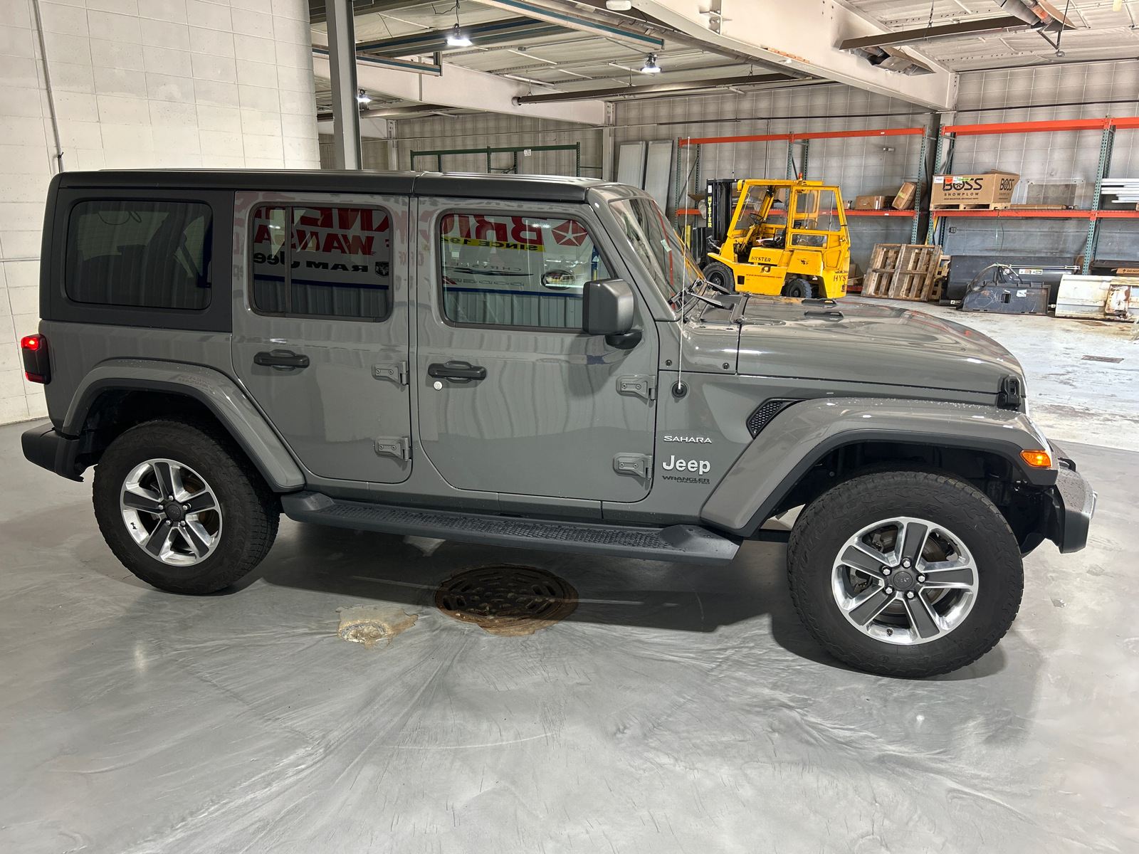 2019 Jeep Wrangler Sahara 6