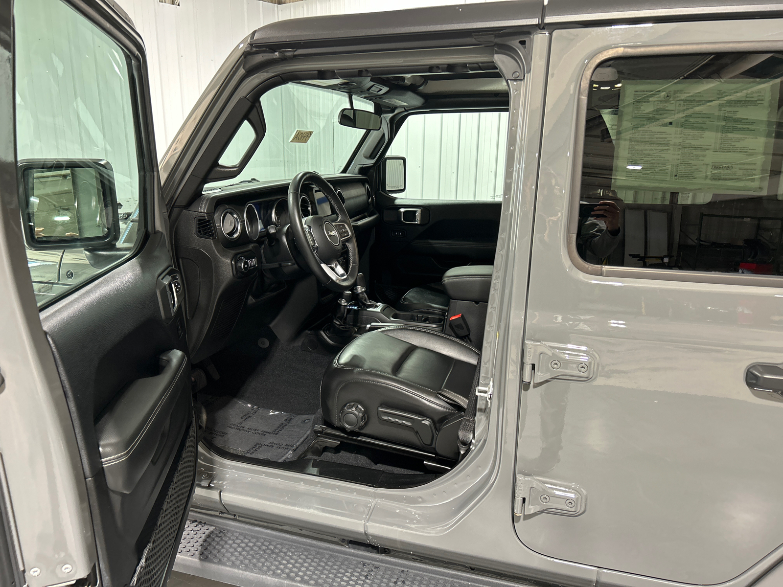 2019 Jeep Wrangler Sahara 9