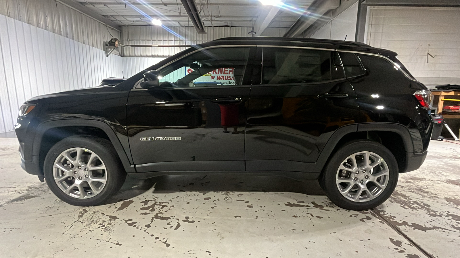 2024 JEEP Compass Latitude Lux 2