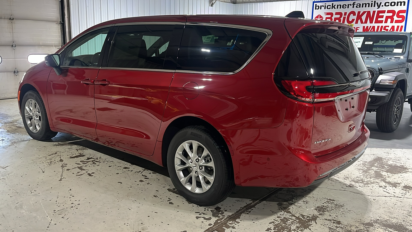 2024 CHRYSLER Pacifica Touring L 3