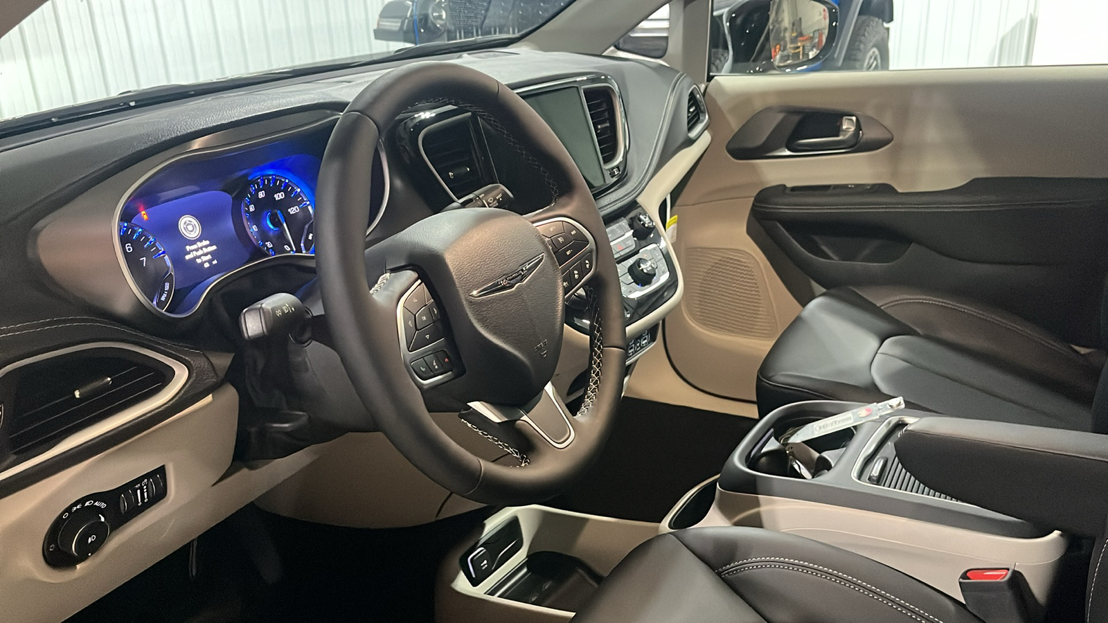 2024 CHRYSLER Pacifica Touring L 14