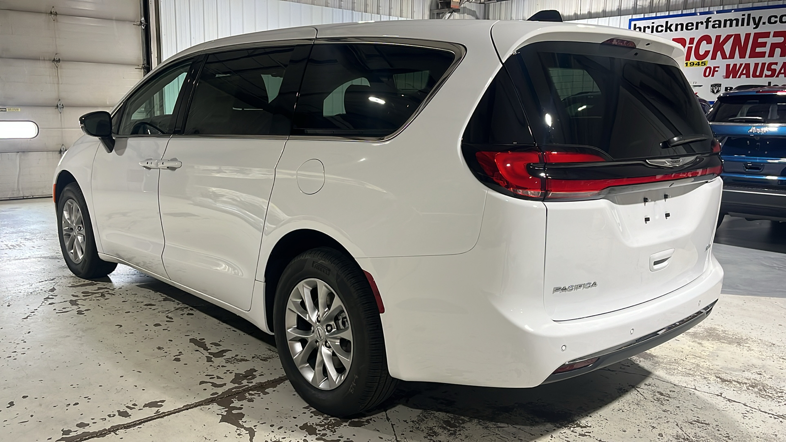 2024 CHRYSLER Pacifica Touring L 3