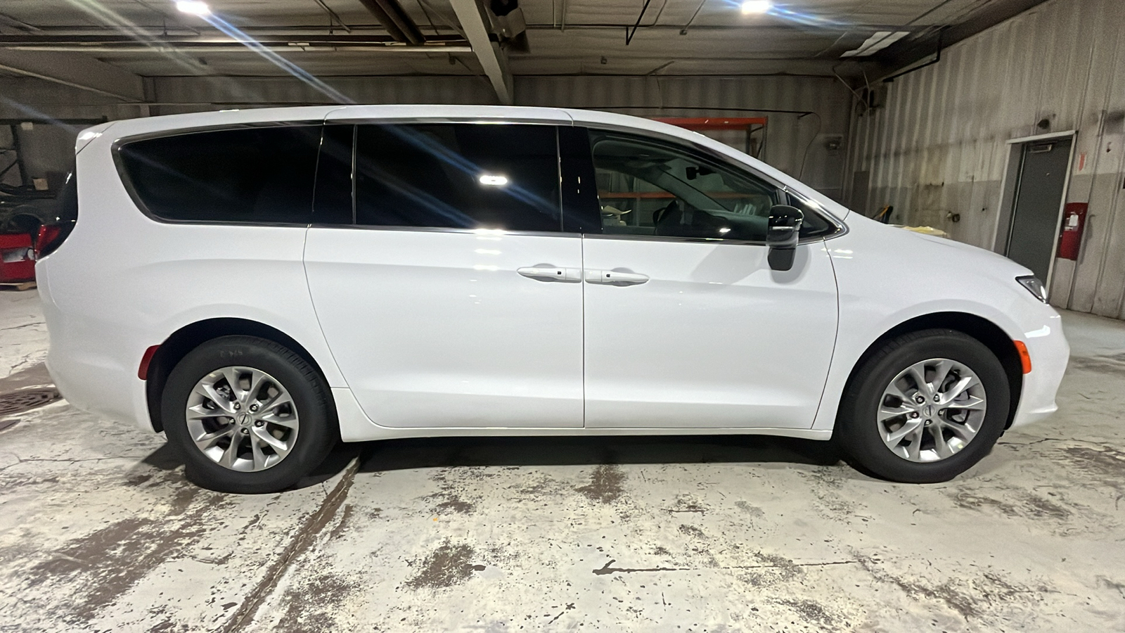 2024 CHRYSLER Pacifica Touring L 6