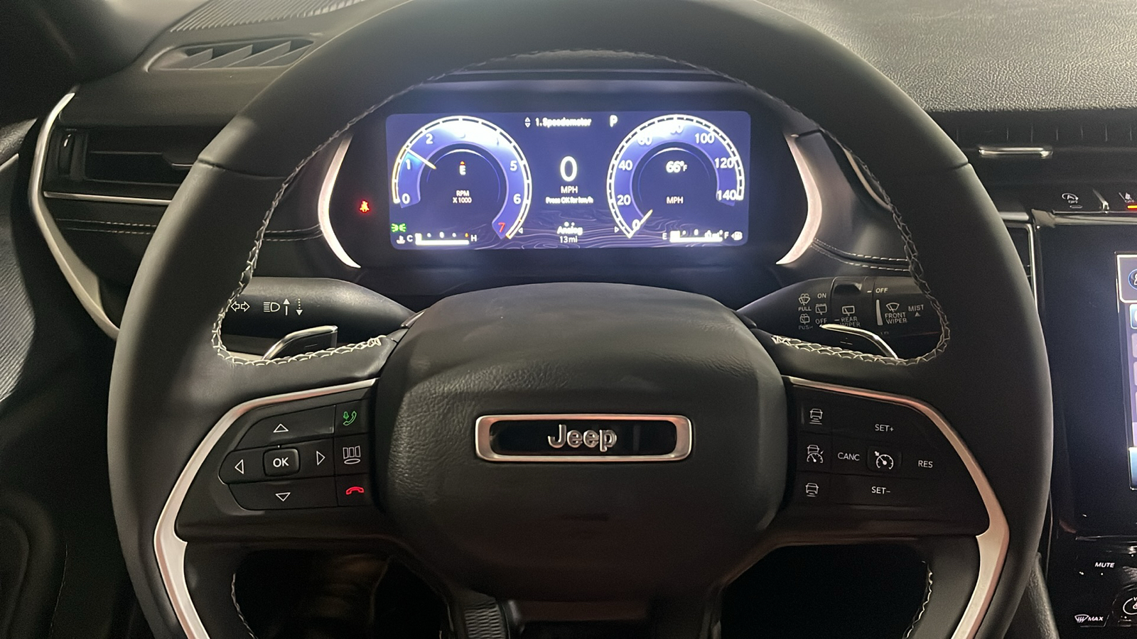 2024 JEEP Grand Cherokee Altitude 12