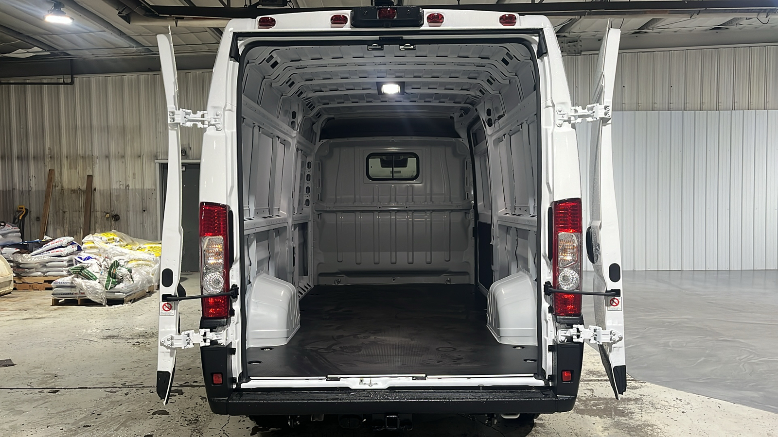 2024 RAM ProMaster 3500 High Roof 15