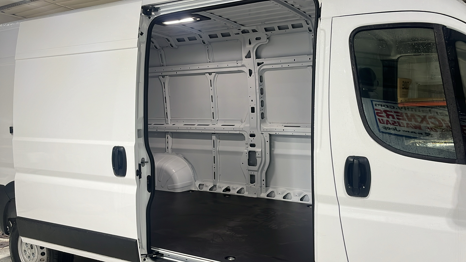 2024 RAM ProMaster 3500 High Roof 16