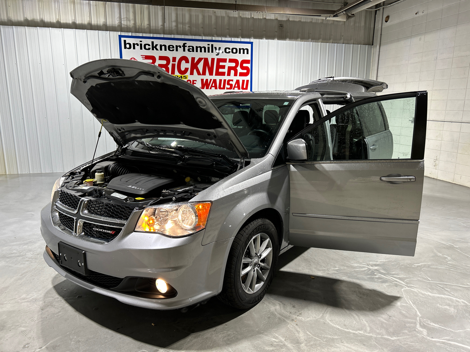 2015 Dodge Grand Caravan SXT Plus 10