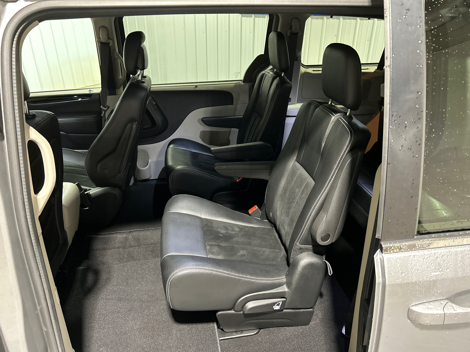 2015 Dodge Grand Caravan SXT Plus 16