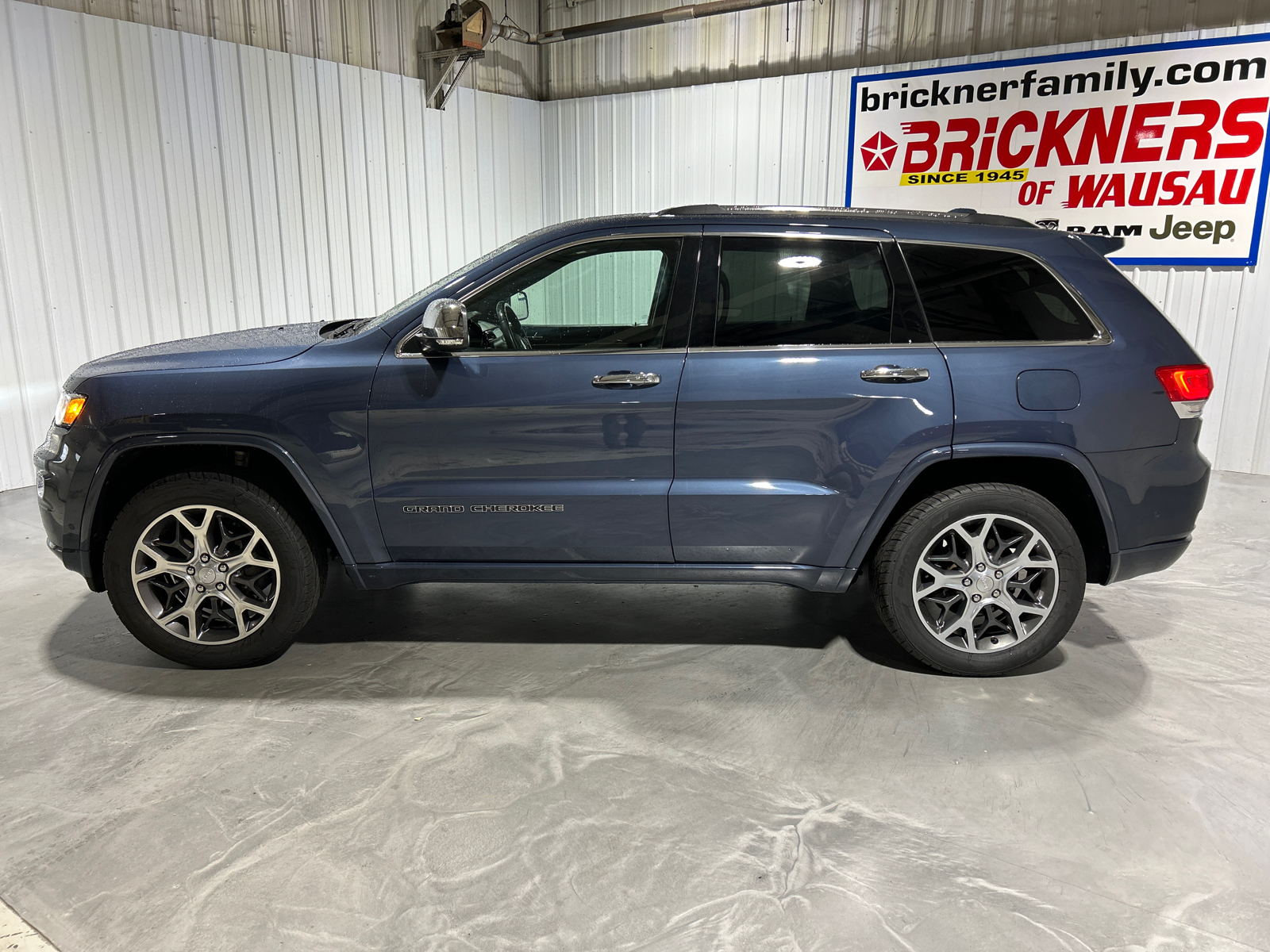 2020 Jeep Grand Cherokee Overland 2