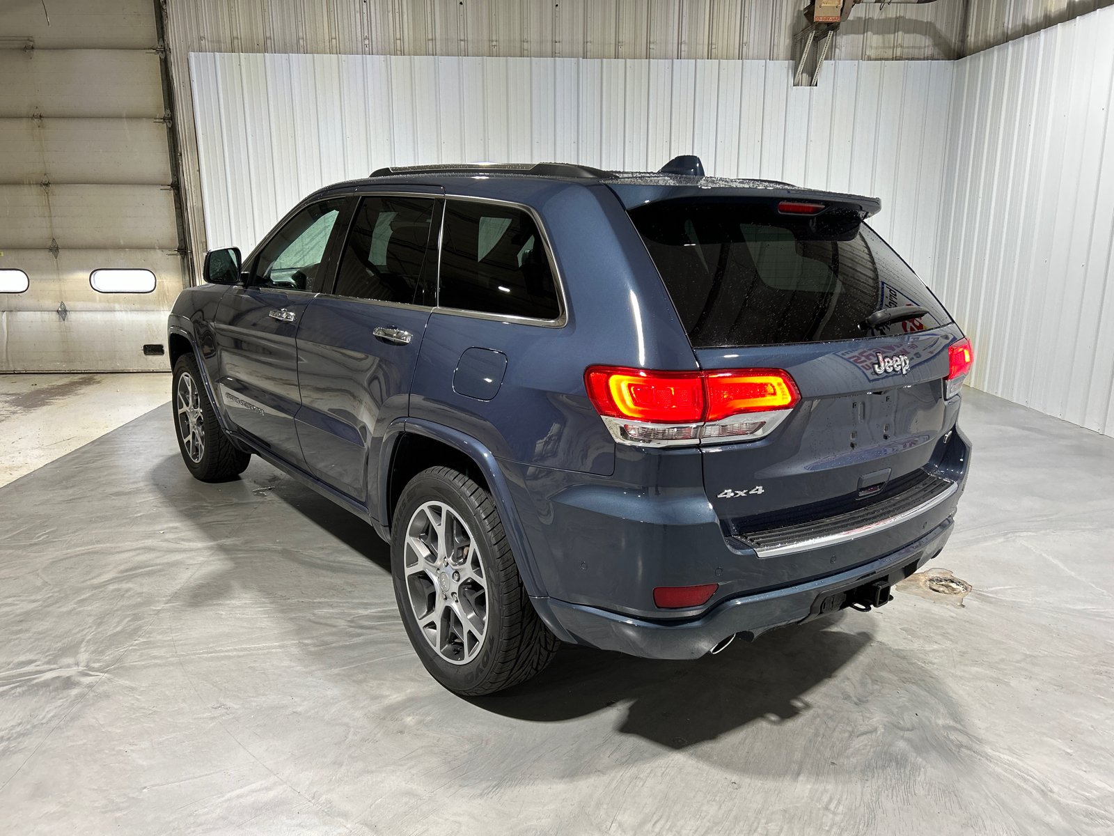 2020 Jeep Grand Cherokee Overland 3