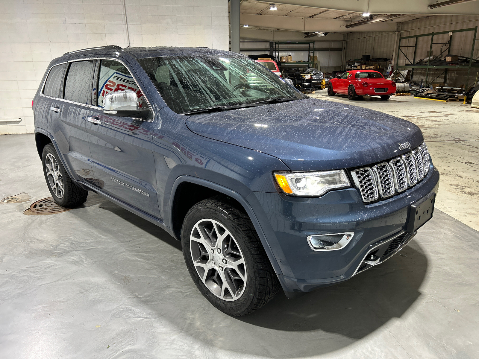 2020 Jeep Grand Cherokee Overland 7