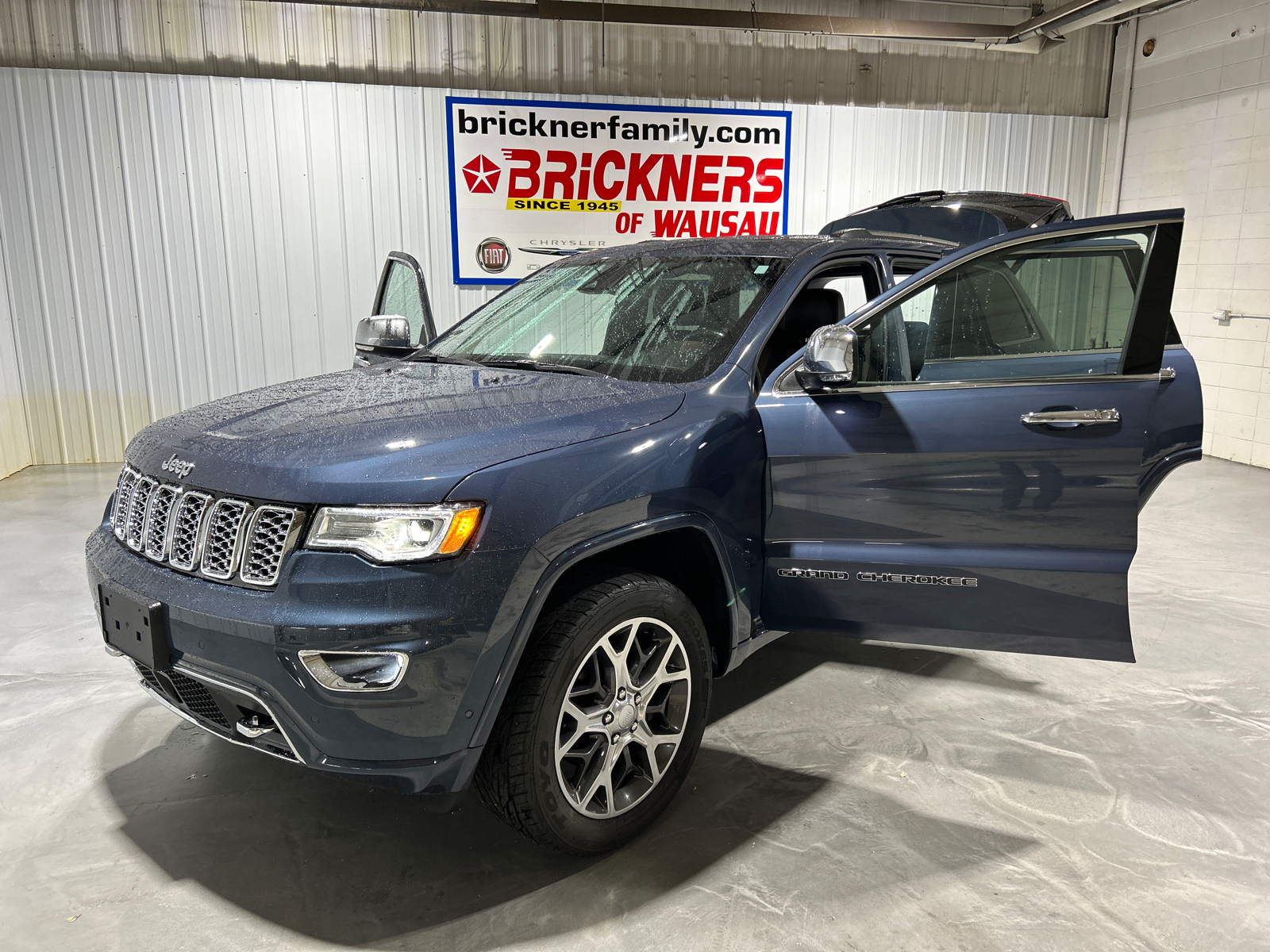 2020 Jeep Grand Cherokee Overland 11