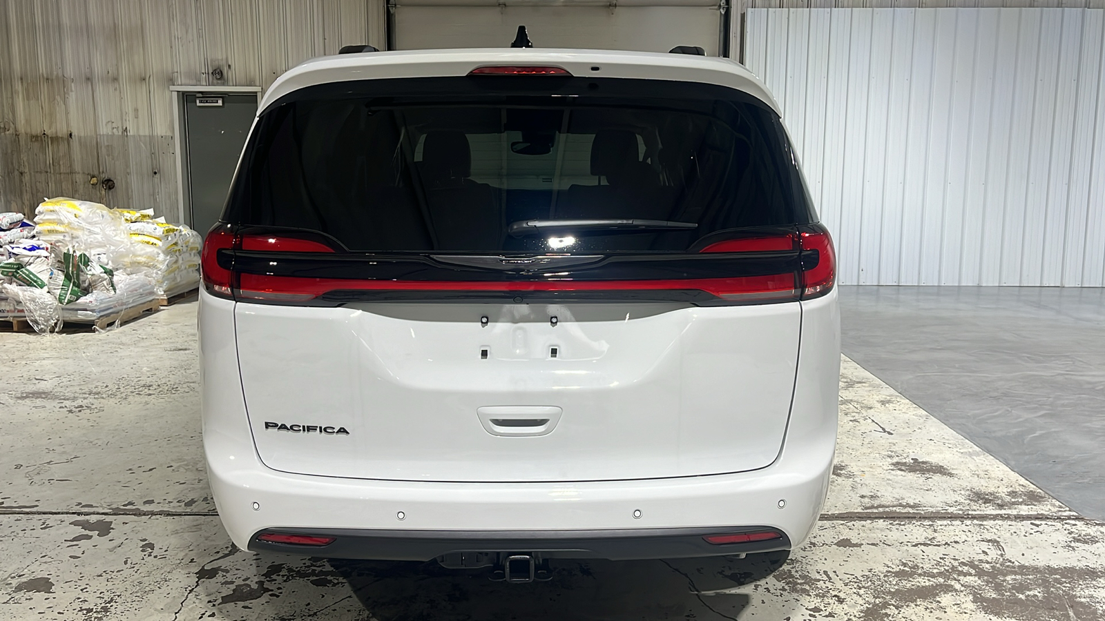 2024 CHRYSLER Pacifica Touring L 4