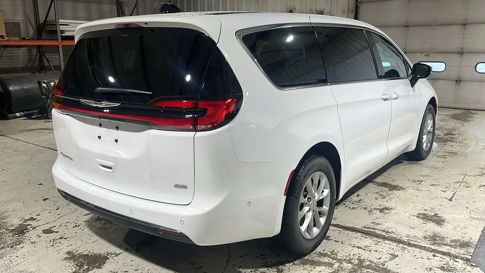 2024 CHRYSLER Pacifica Touring L 5