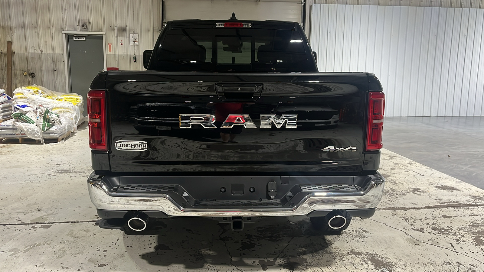 2025 Ram 1500 Limited 4