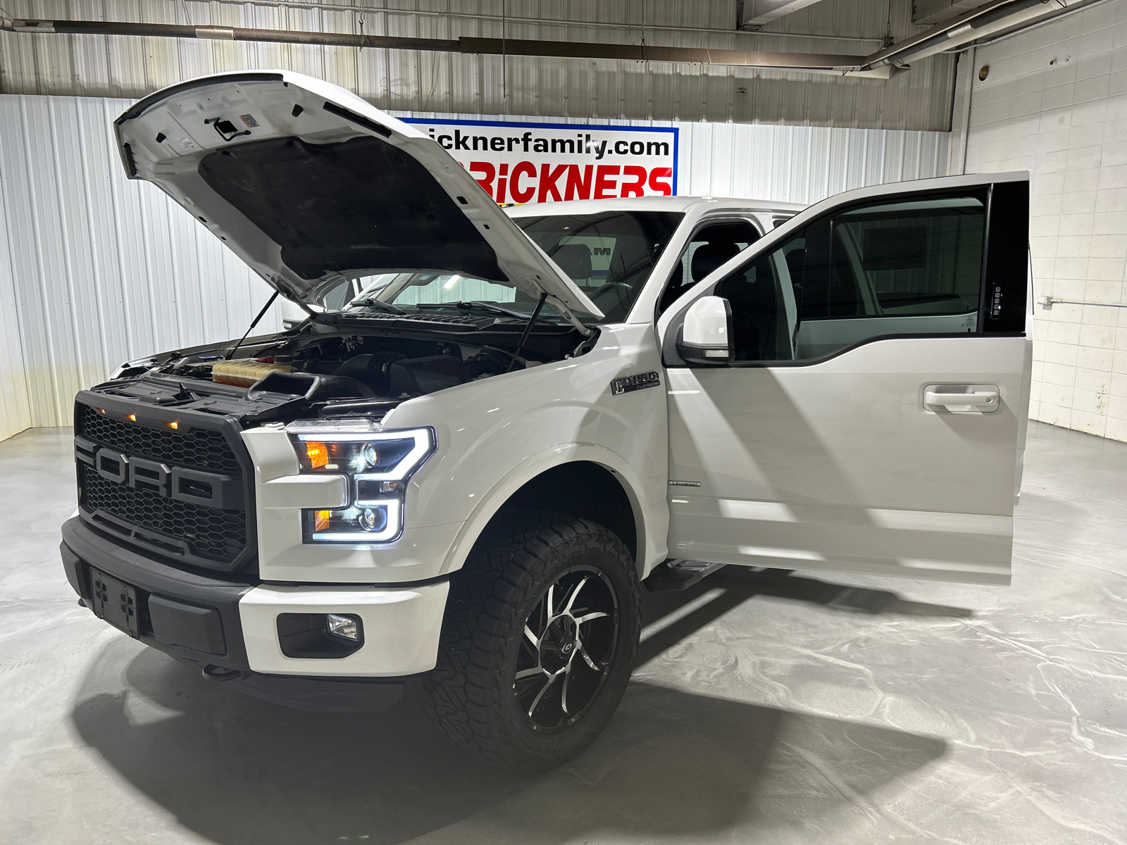 2015 Ford F-150 XLT 11