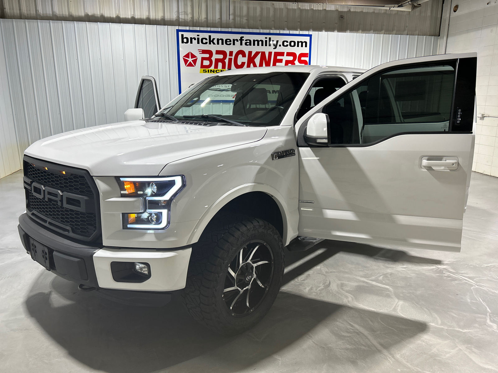 2015 Ford F-150 XLT 12