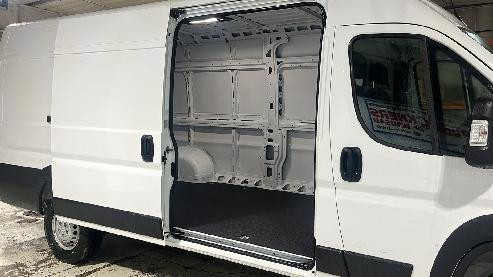 2024 RAM ProMaster 3500 High Roof 16