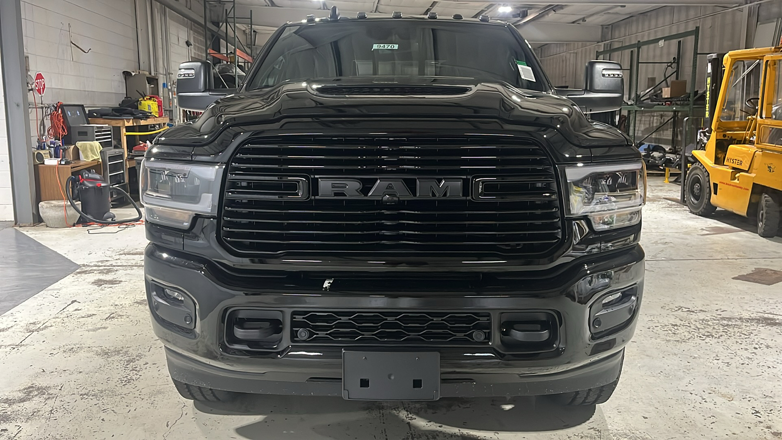 2024 RAM 3500 Laramie 8