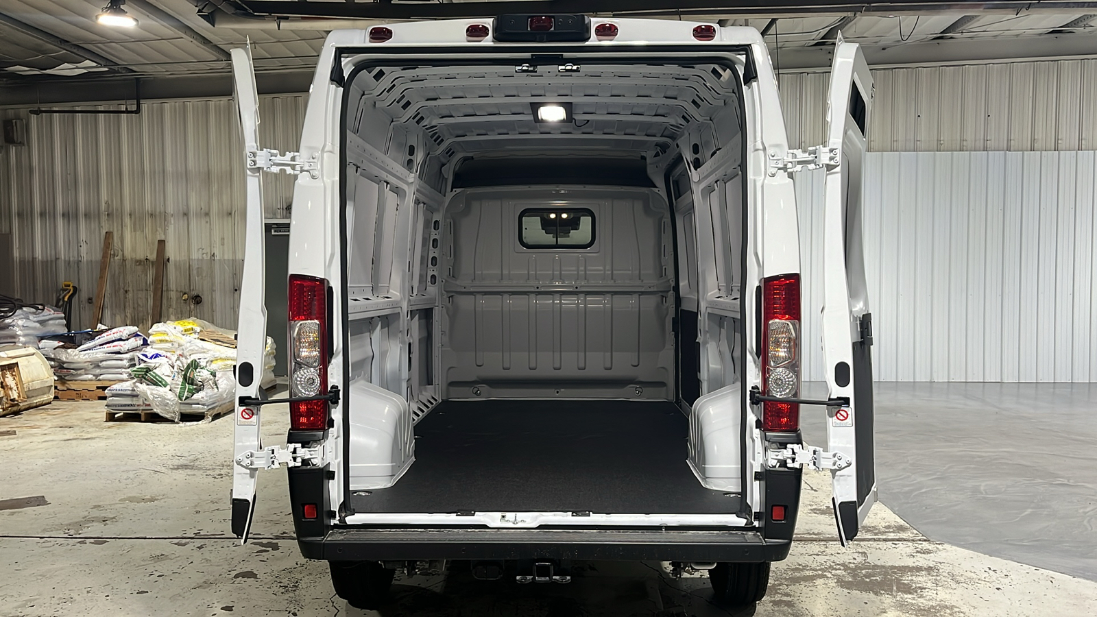 2024 RAM ProMaster 2500 High Roof 14