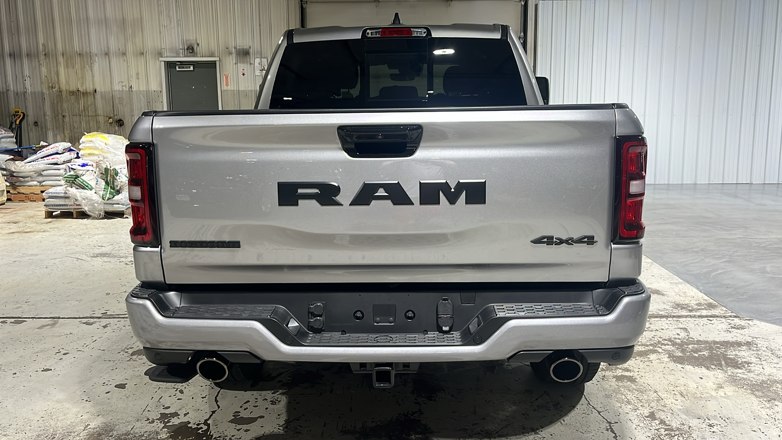 2025 RAM 1500 Big Horn/Lone Star 4