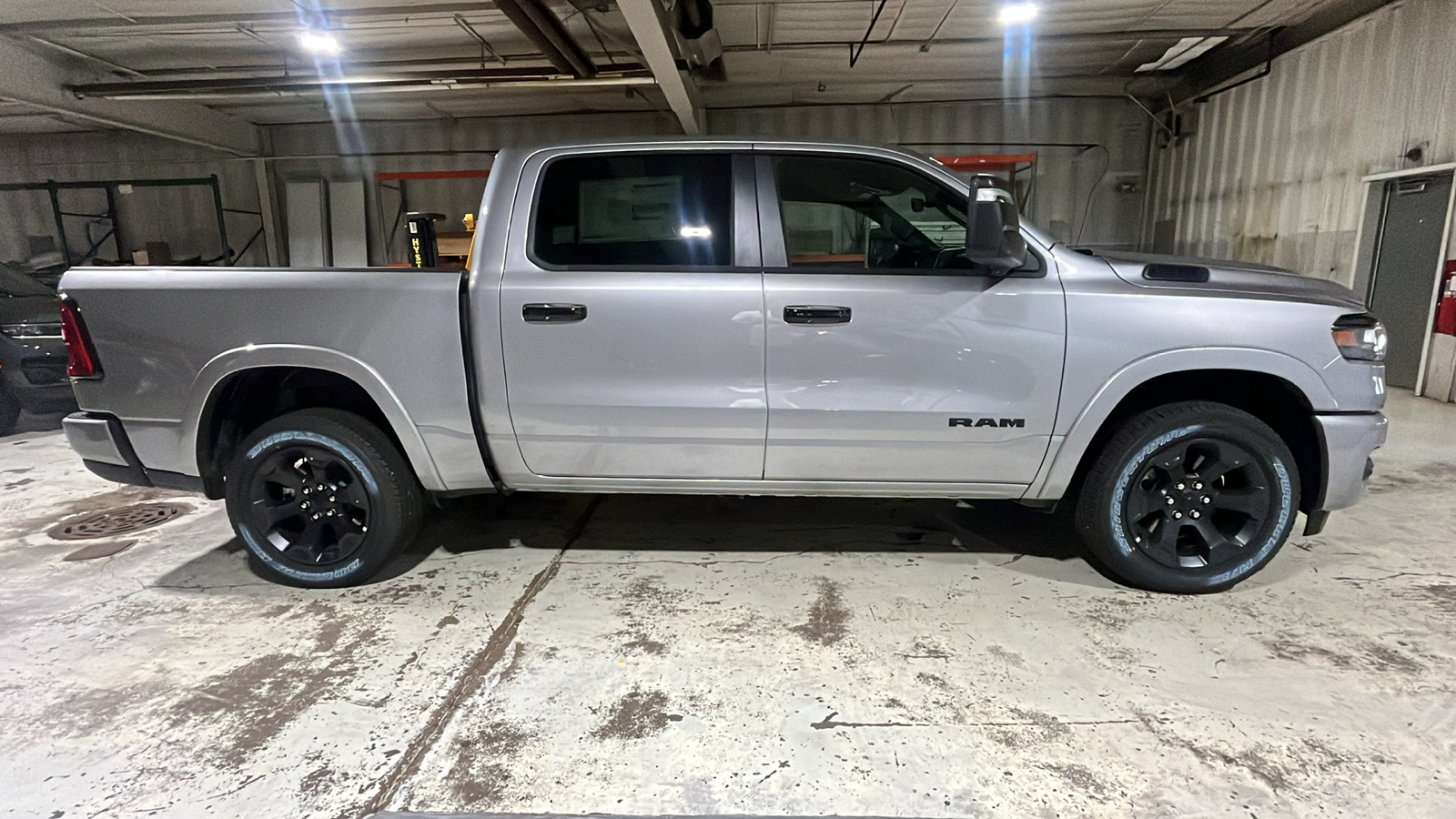 2025 RAM 1500 Big Horn/Lone Star 6