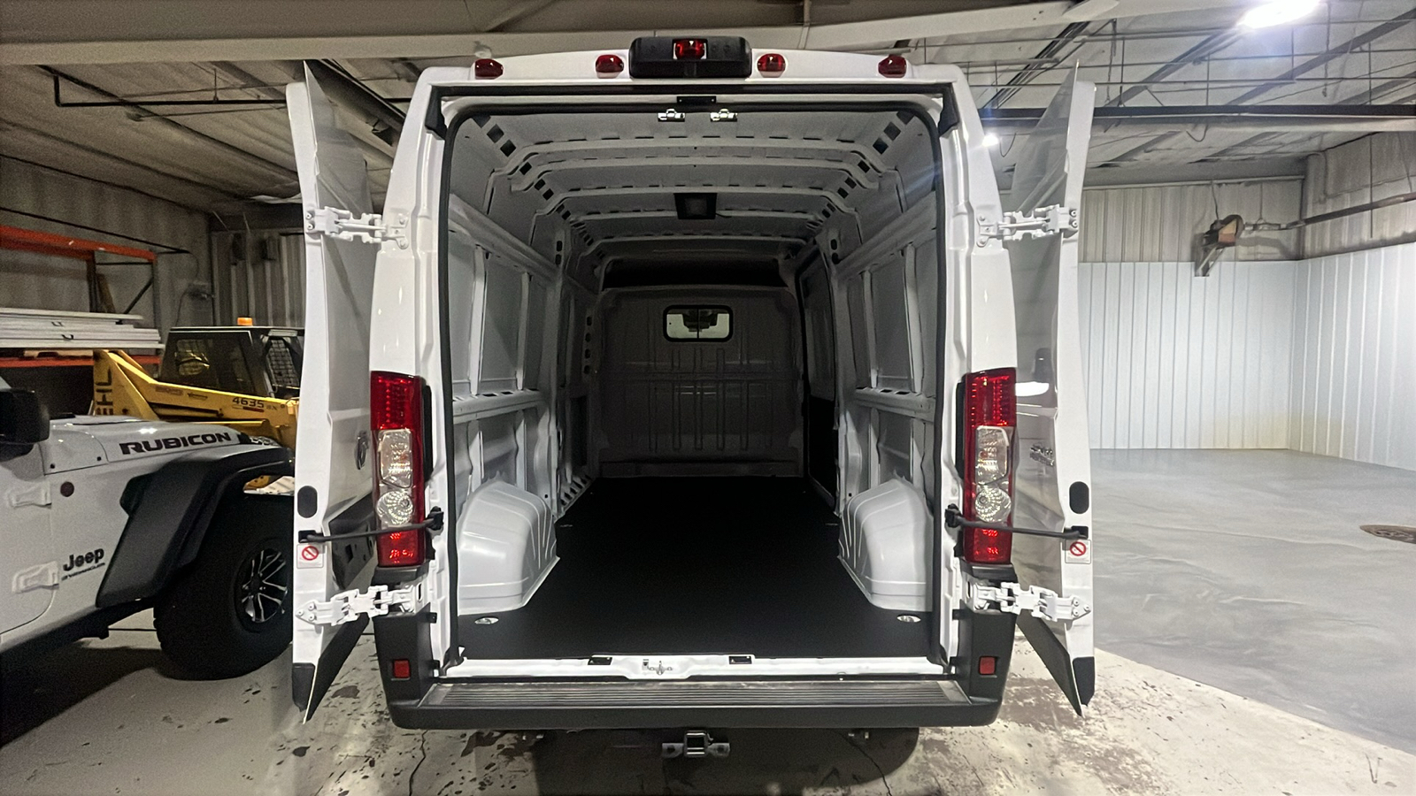 2024 Ram ProMaster 2500 Tradesman 14