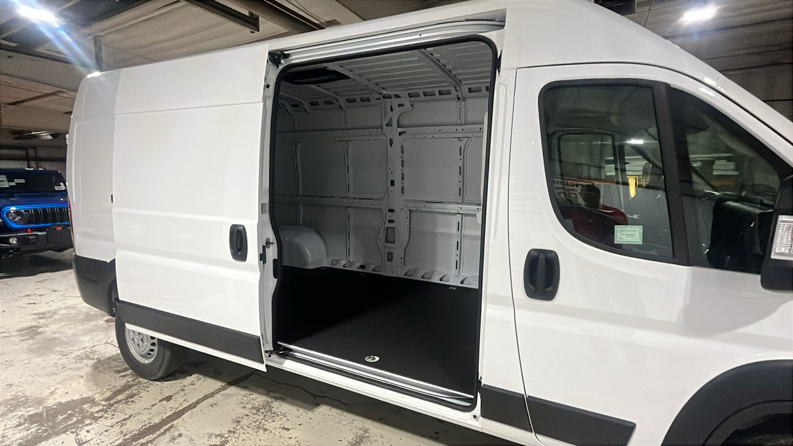 2025 Ram ProMaster 2500 Tradesman 16