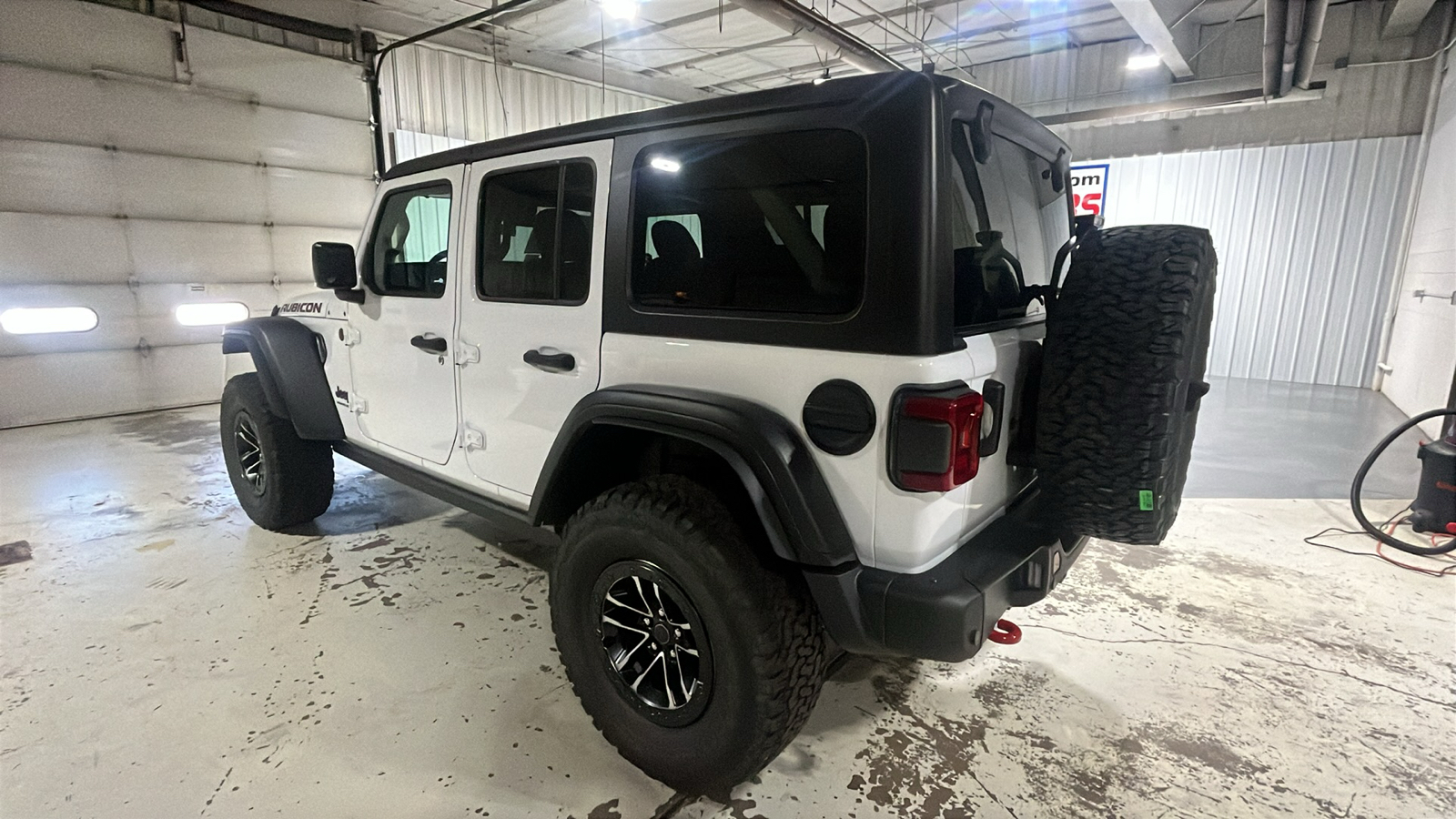 2024 Jeep Wrangler Rubicon 3