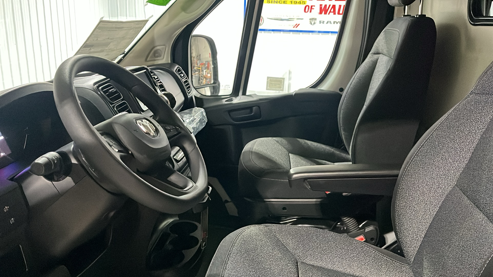 2025 Ram ProMaster 3500 Tradesman 13