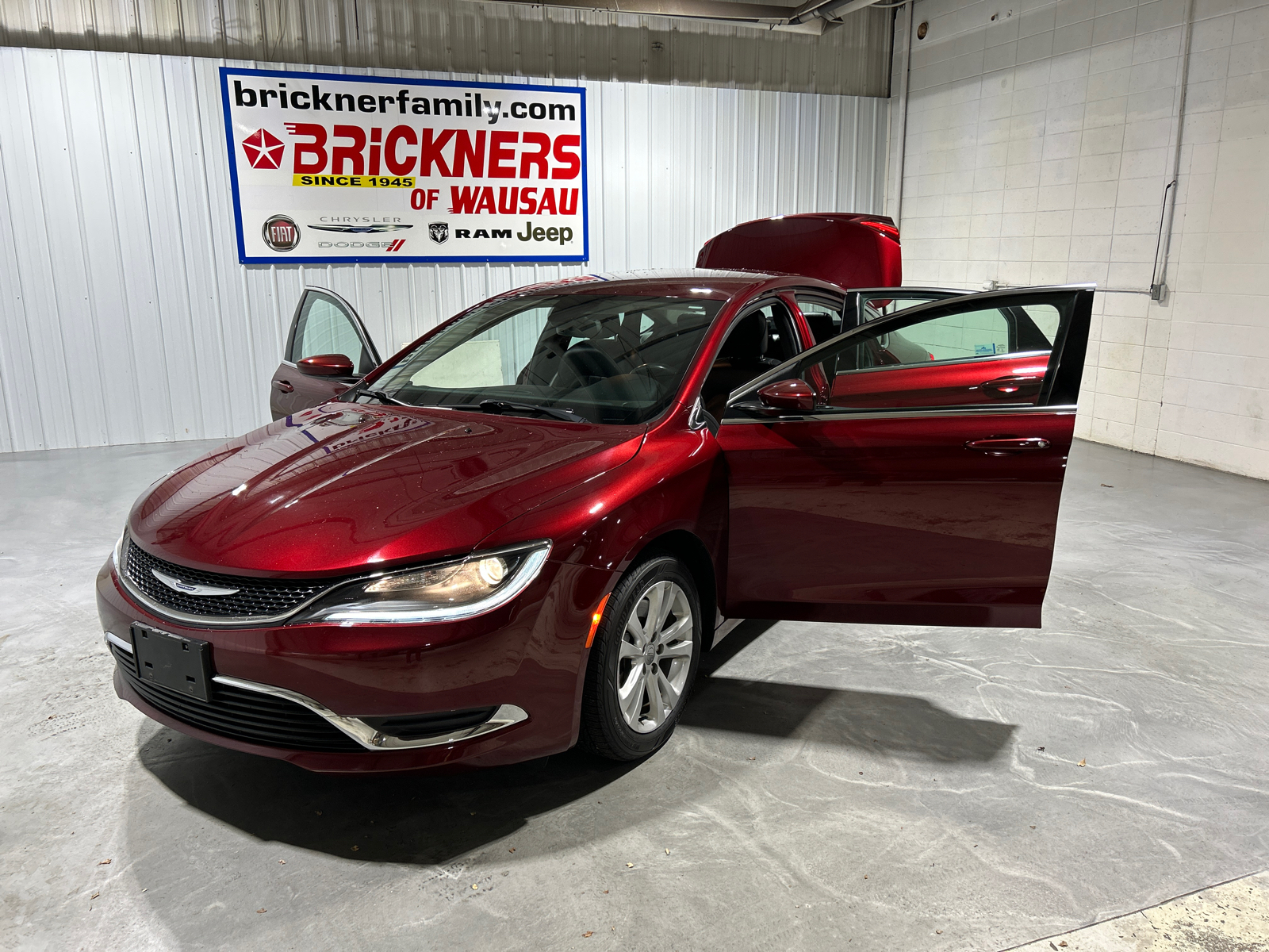 2016 Chrysler 200 Limited Platinum 11