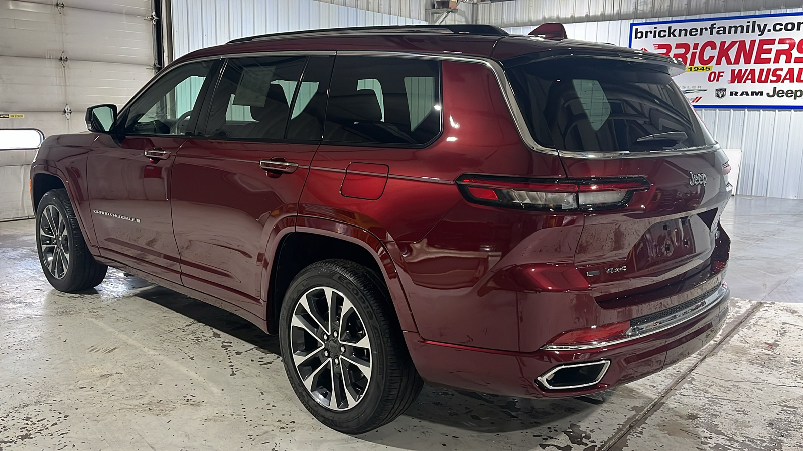 2022 Jeep Grand Cherokee L Overland 3