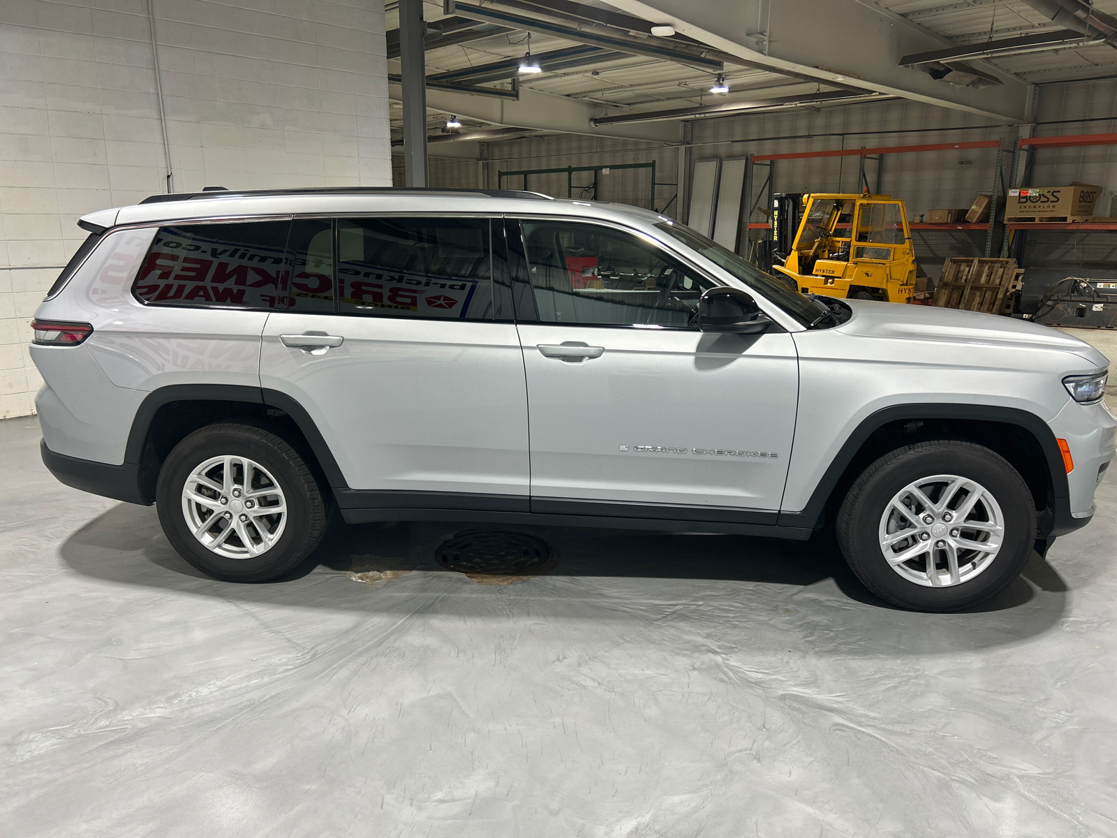 2023 Jeep Grand Cherokee L Laredo X 6