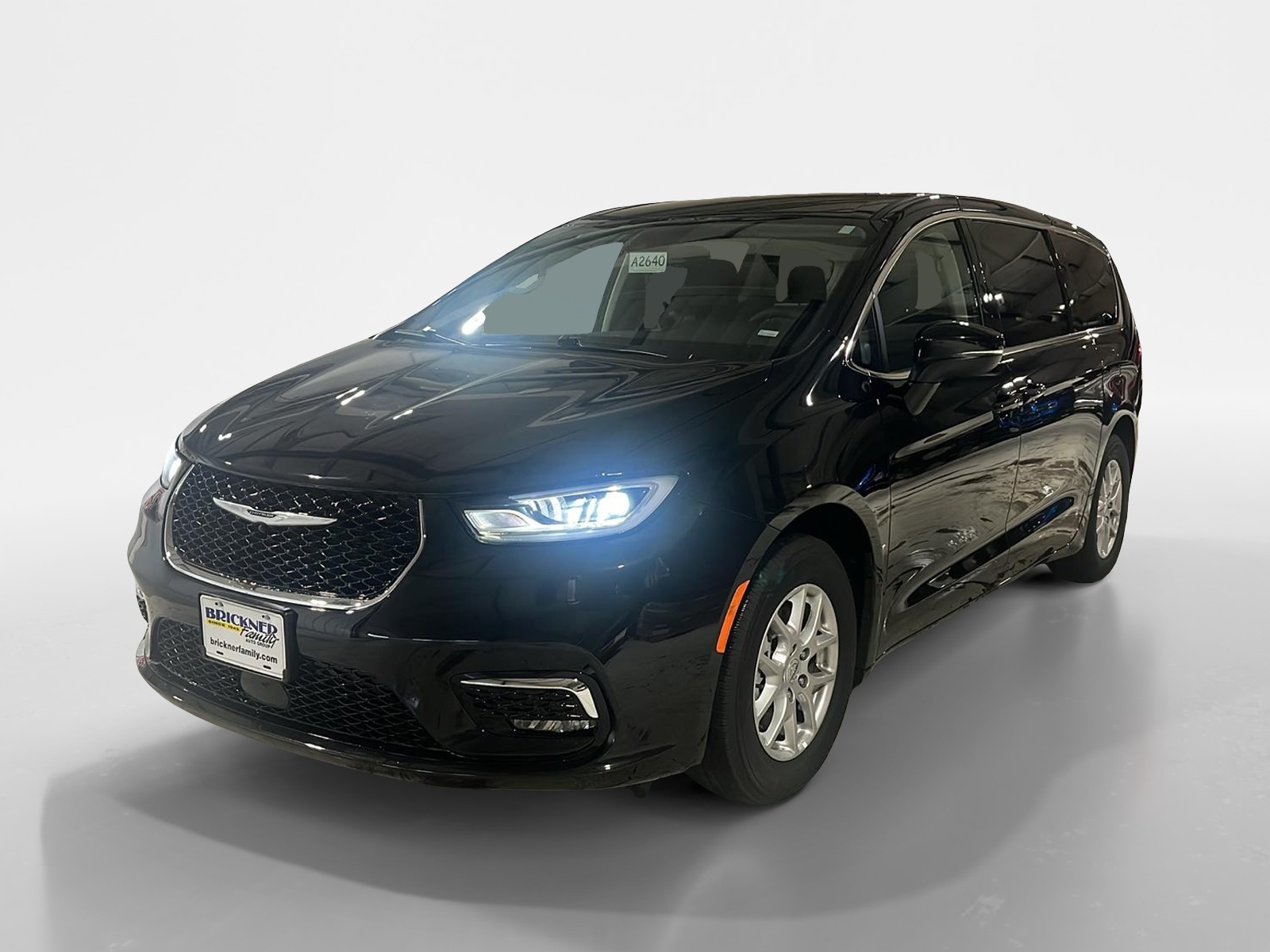 2023 Chrysler Pacifica Touring L 1